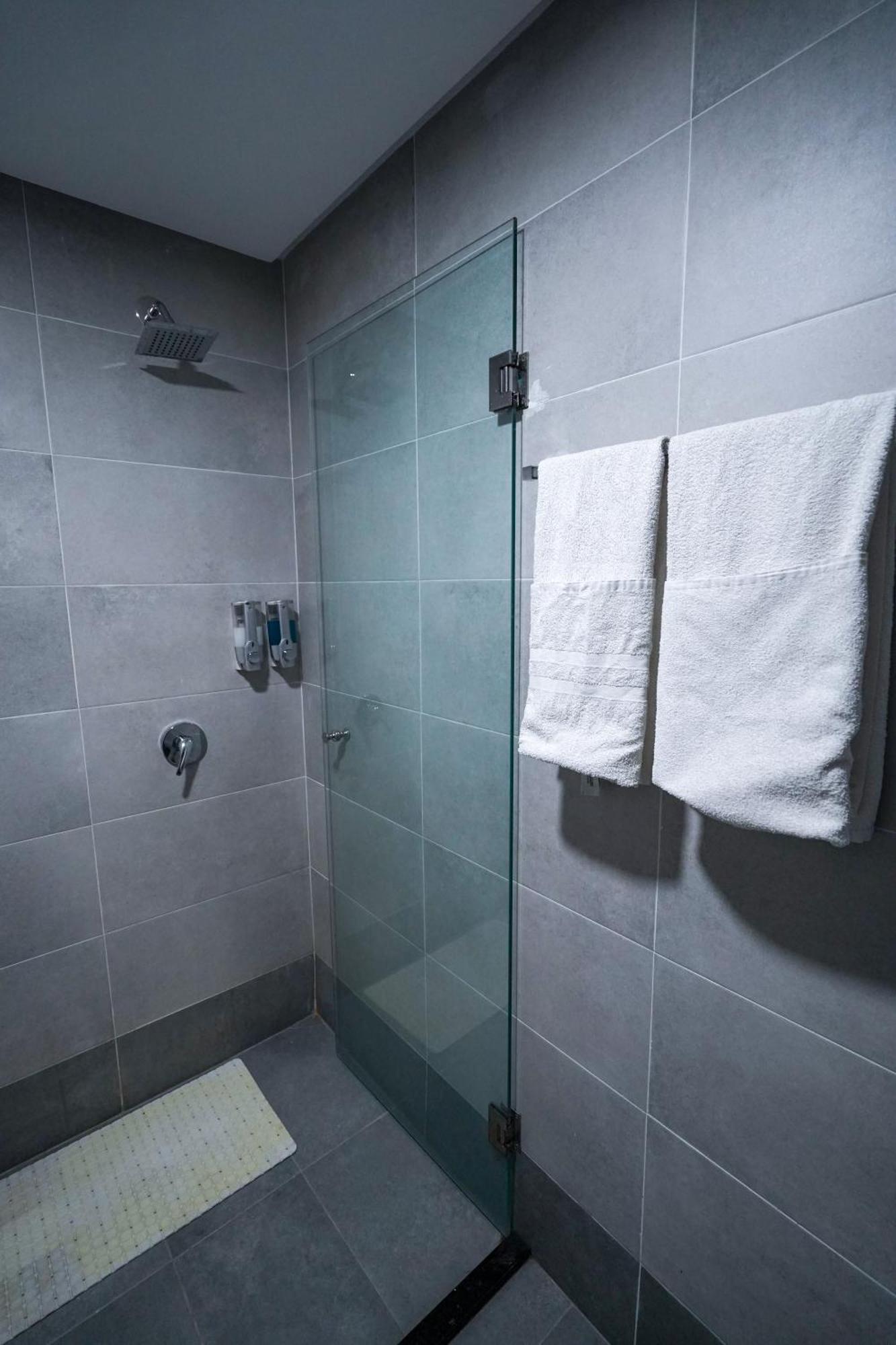 מקנס Fekri Hotel מראה חיצוני תמונה