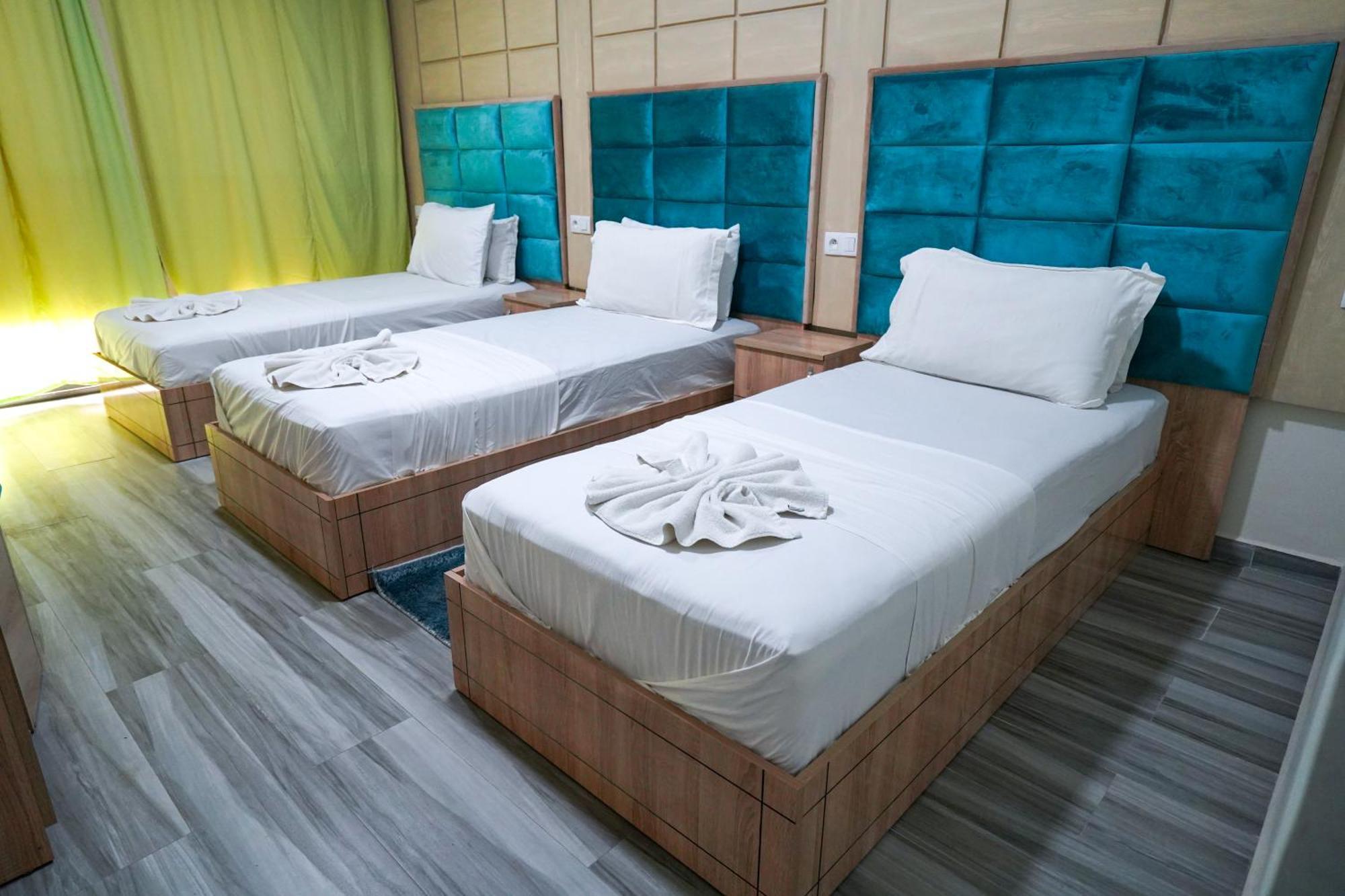 מקנס Fekri Hotel מראה חיצוני תמונה