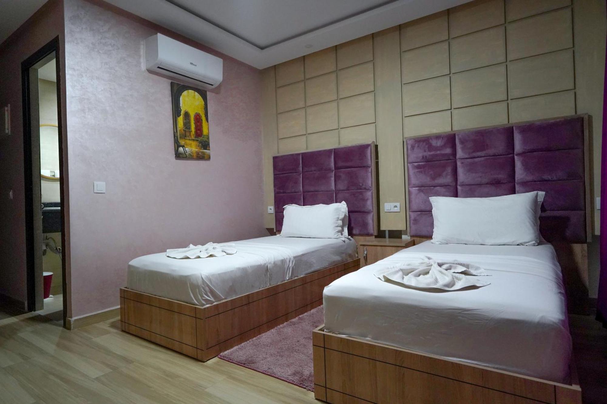 מקנס Fekri Hotel מראה חיצוני תמונה