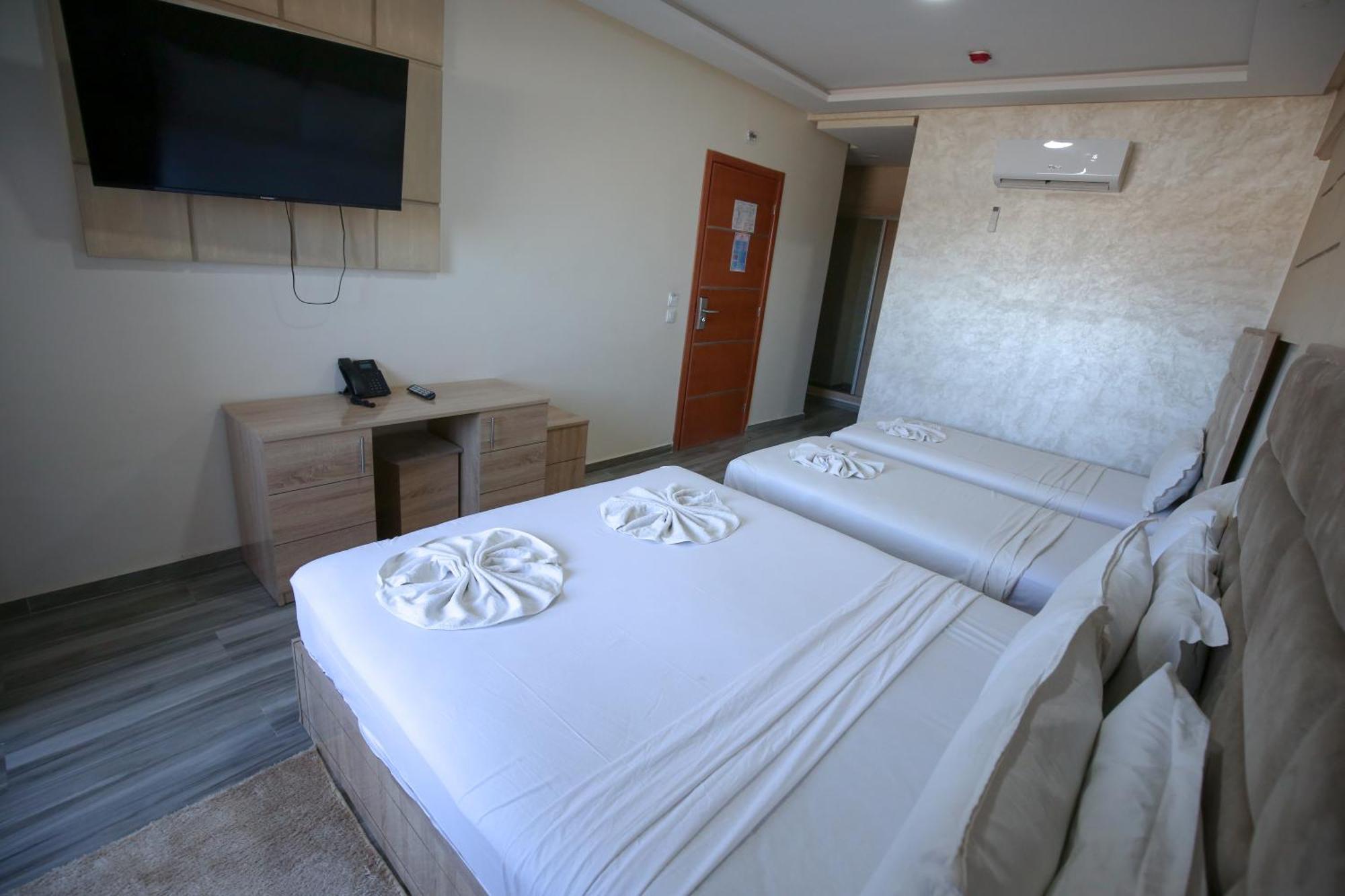 מקנס Fekri Hotel מראה חיצוני תמונה