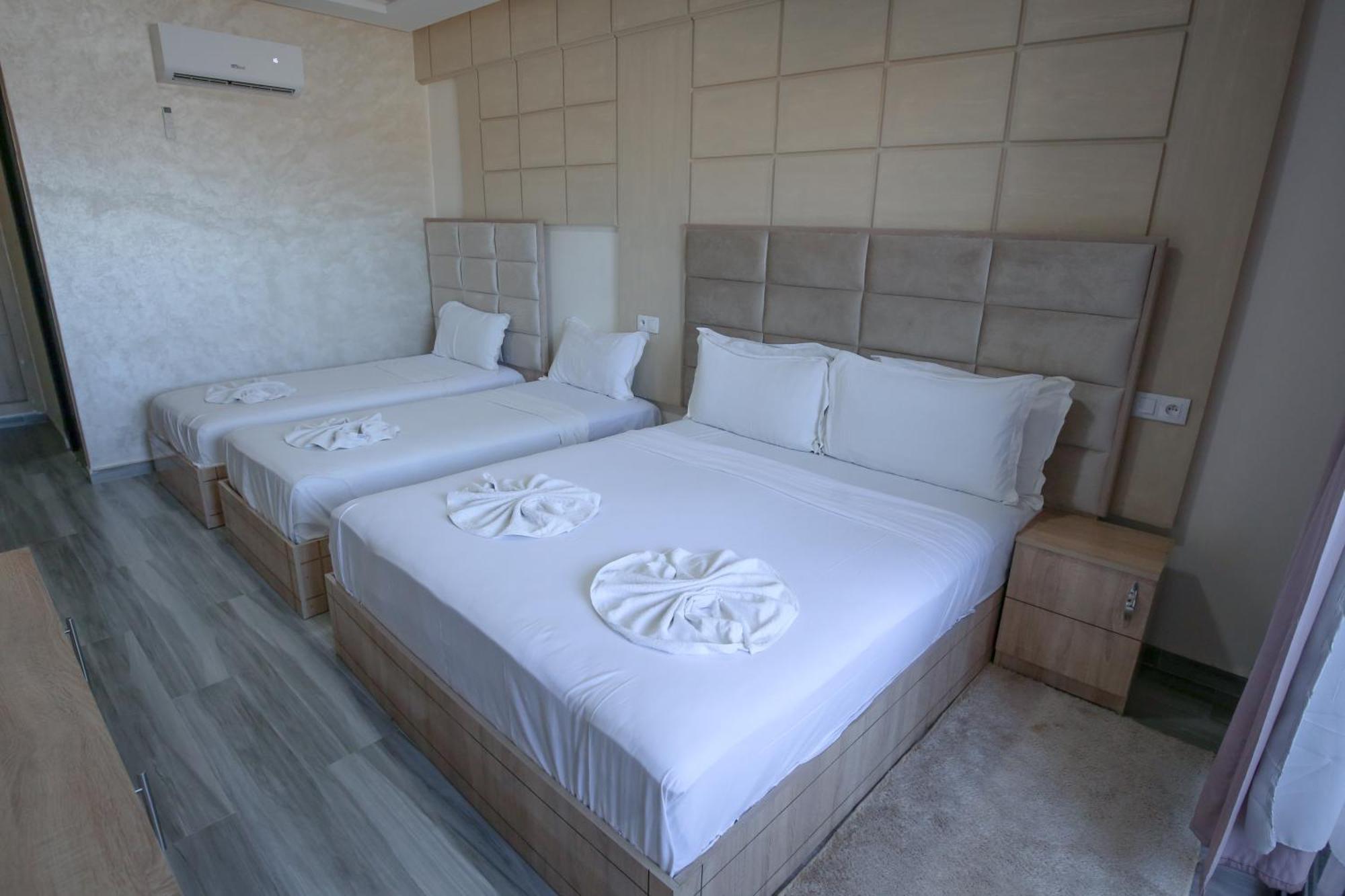 מקנס Fekri Hotel מראה חיצוני תמונה