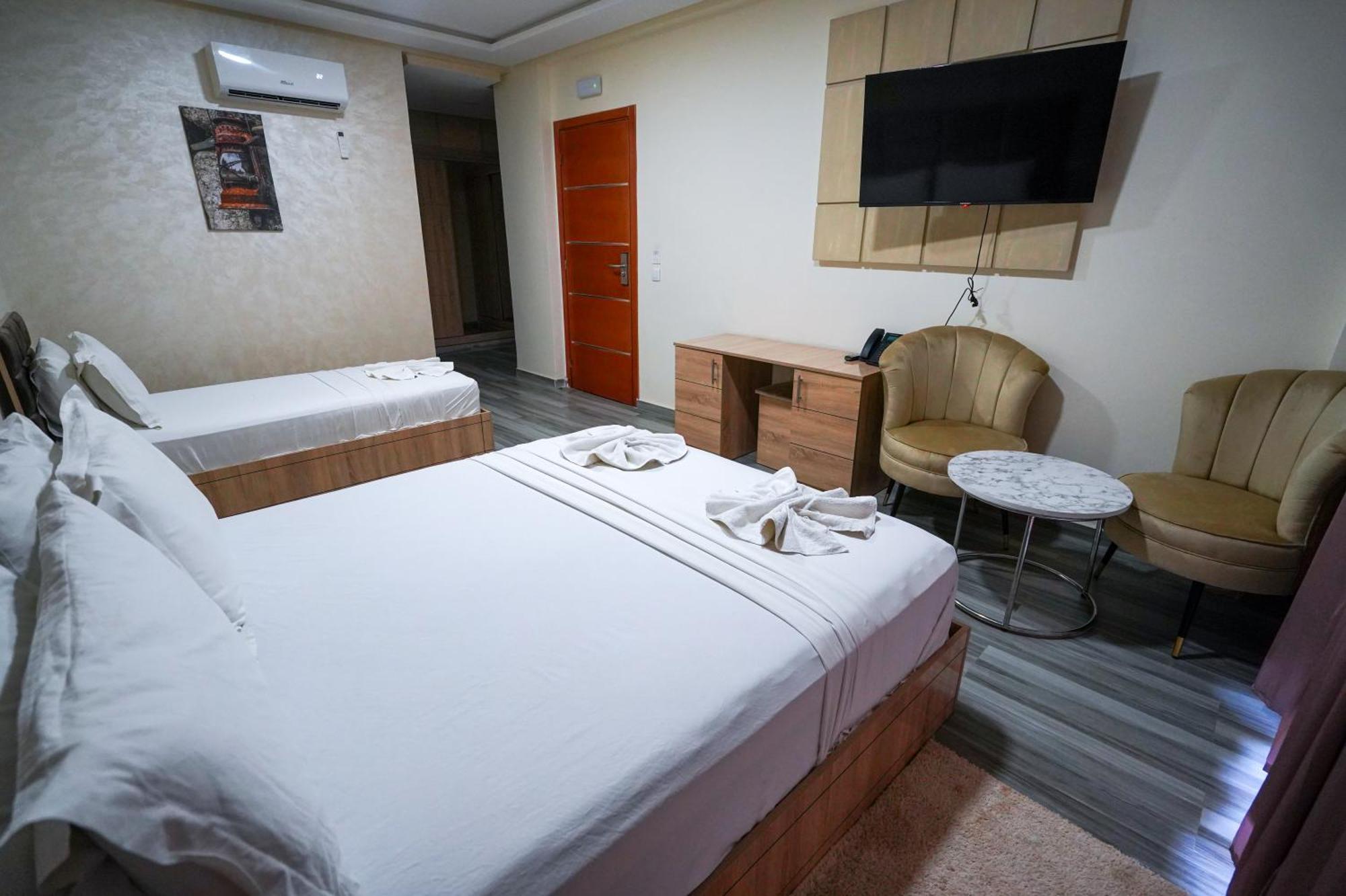 מקנס Fekri Hotel מראה חיצוני תמונה
